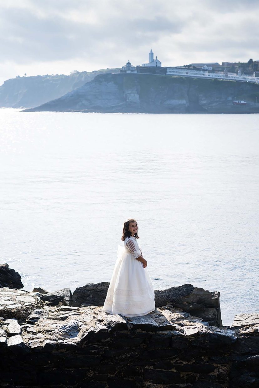 sesión de fotos de niña de comunión en Asturias
